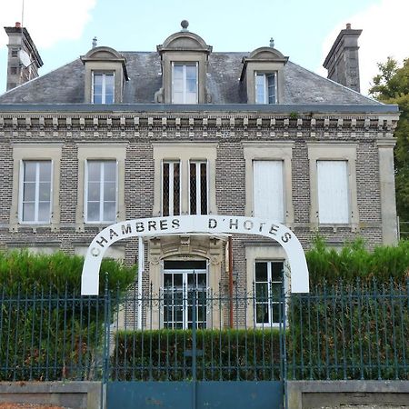 Le Betrot Bed and Breakfast Estissac Exteriör bild