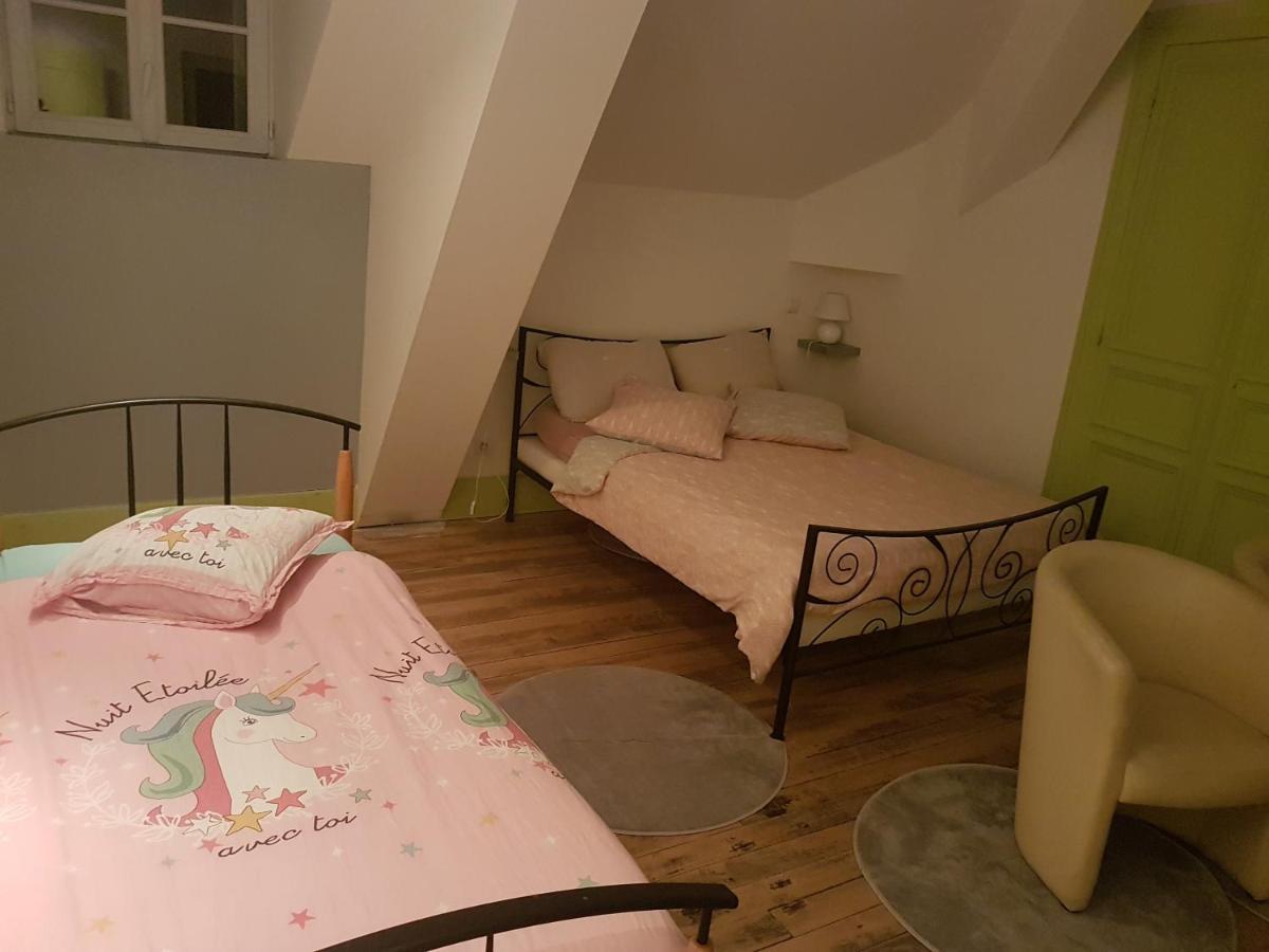 Le Betrot Bed and Breakfast Estissac Exteriör bild