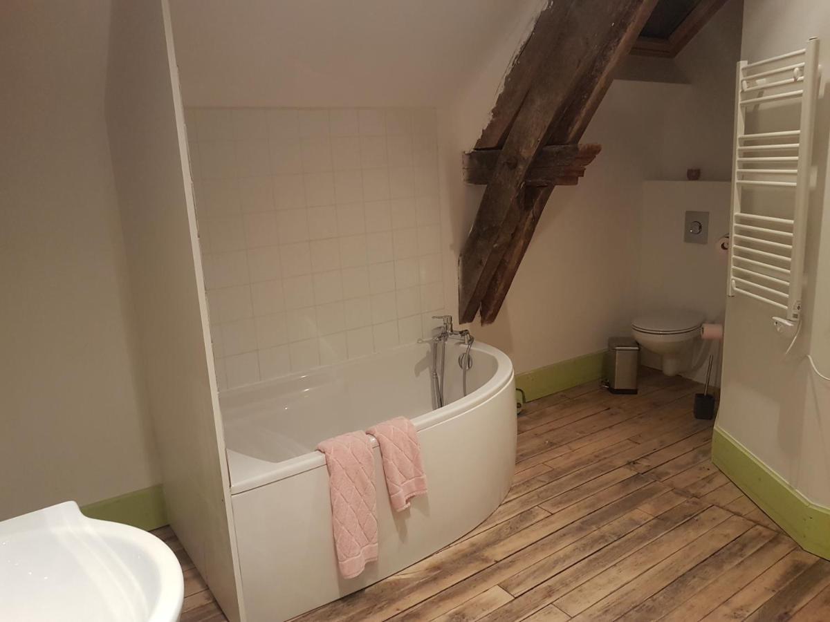 Le Betrot Bed and Breakfast Estissac Exteriör bild