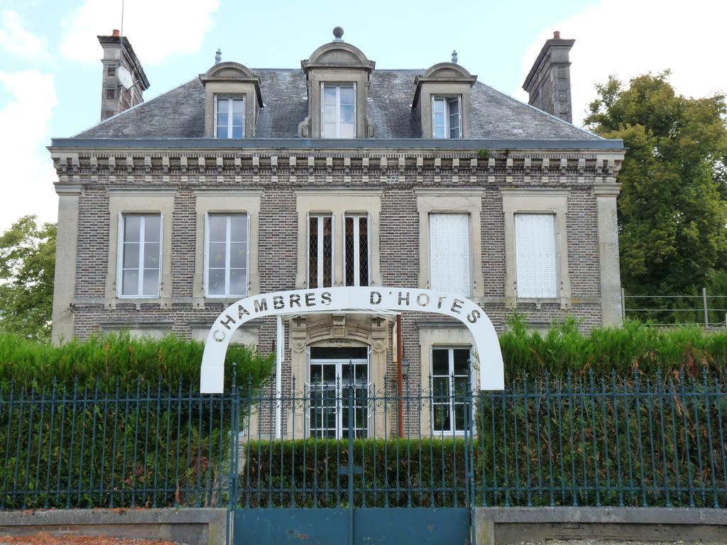 Le Betrot Bed and Breakfast Estissac Exteriör bild