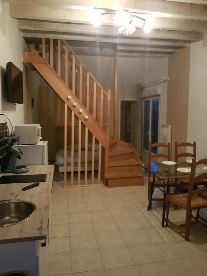 Le Betrot Bed and Breakfast Estissac Exteriör bild