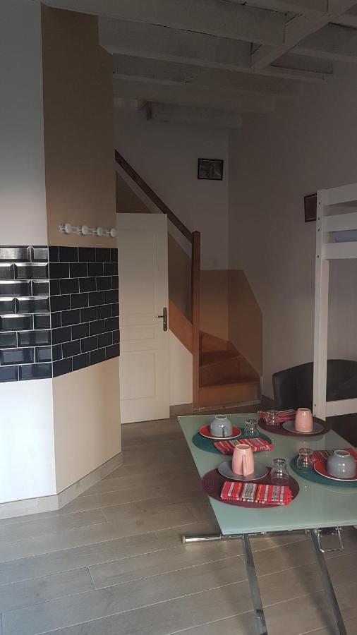 Le Betrot Bed and Breakfast Estissac Exteriör bild