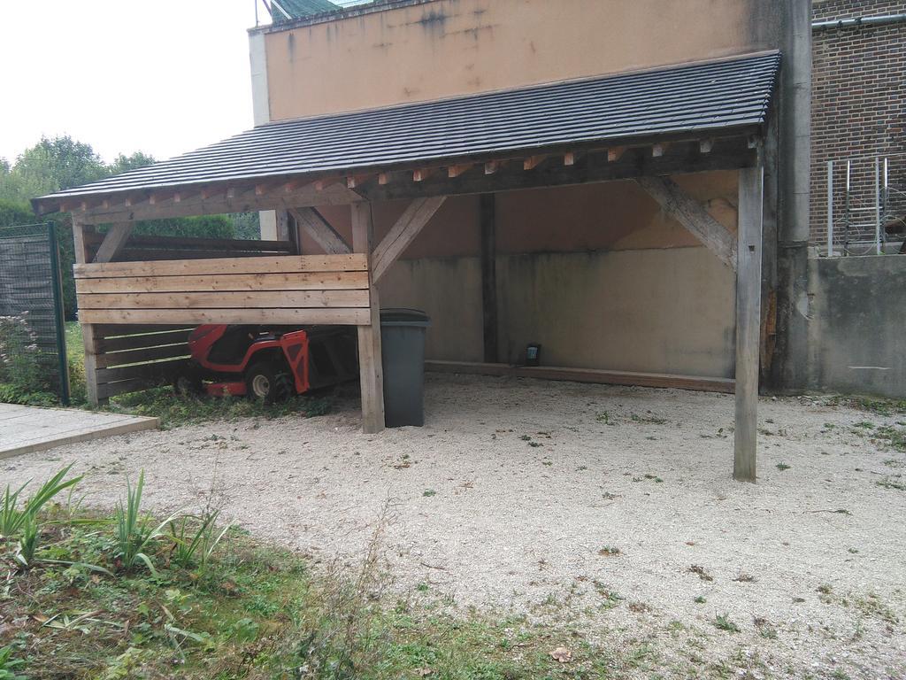 Le Betrot Bed and Breakfast Estissac Exteriör bild